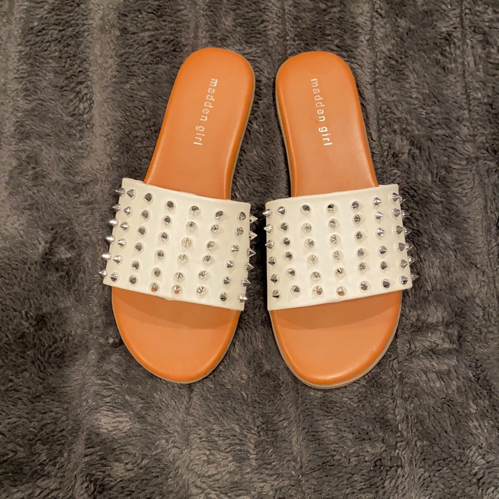 NWOT Madden Girl Sandals